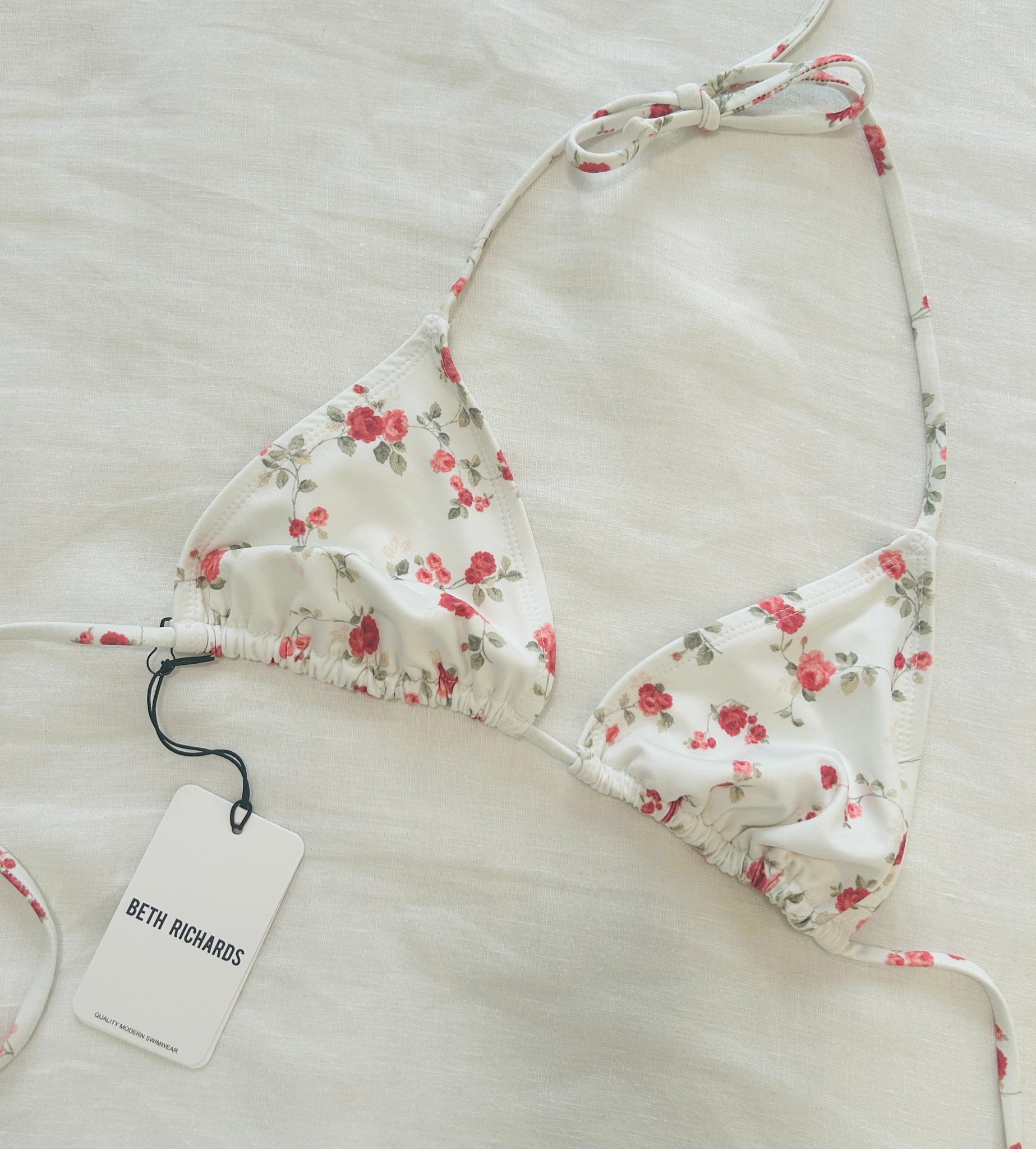 CLASSIC TRIANGLE BIKINI KINI TOP - ENGLISH ROSE