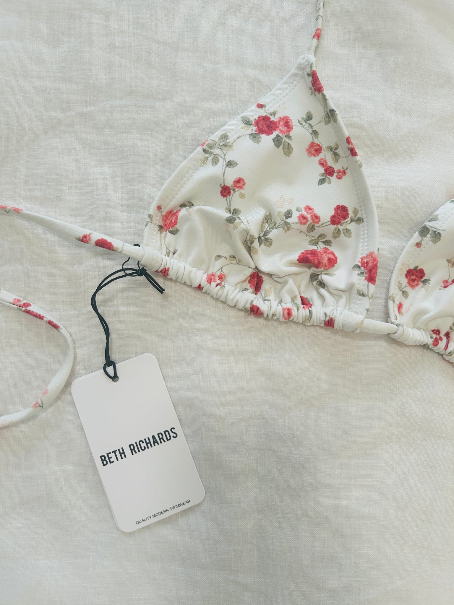 CLASSIC TRIANGLE BIKINI KINI TOP - ENGLISH ROSE